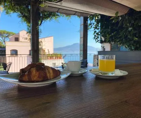 Aequa Hotel