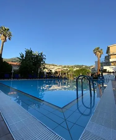 Aequa 4*