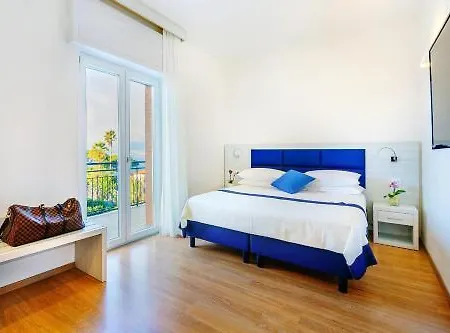 Hotel Aequa 4*