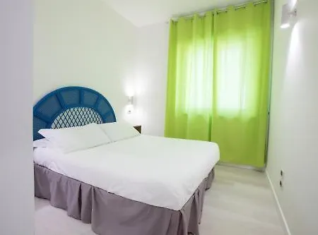 Aequa Hotel 4*
