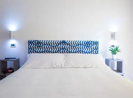 Aequa Hotel 4*
